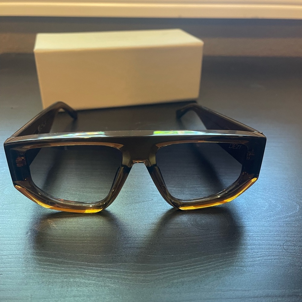 DEZI by Desi Perkins Backtrack sunglasses